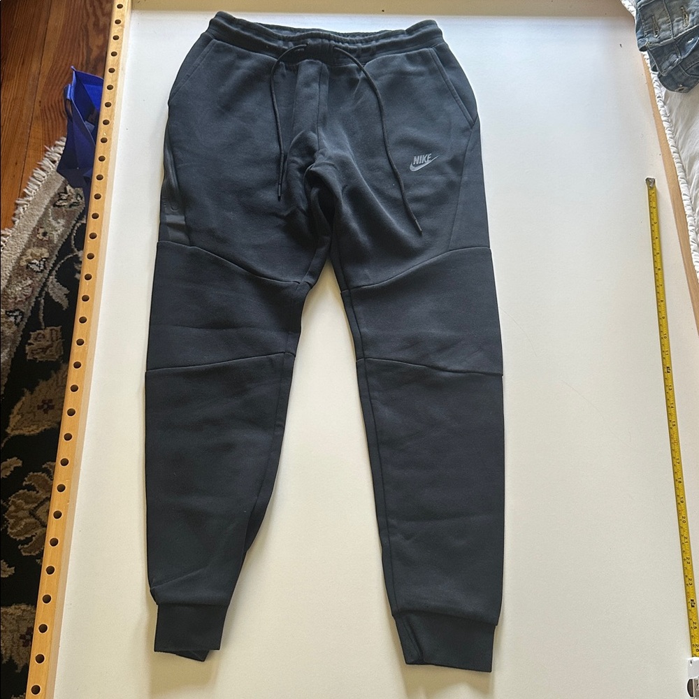 Nike Men's Black Jogger Sweatpants